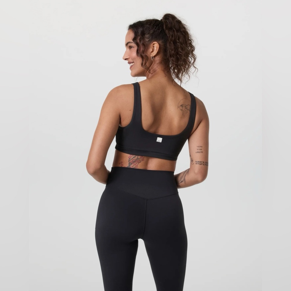 Vuori All The Form Black